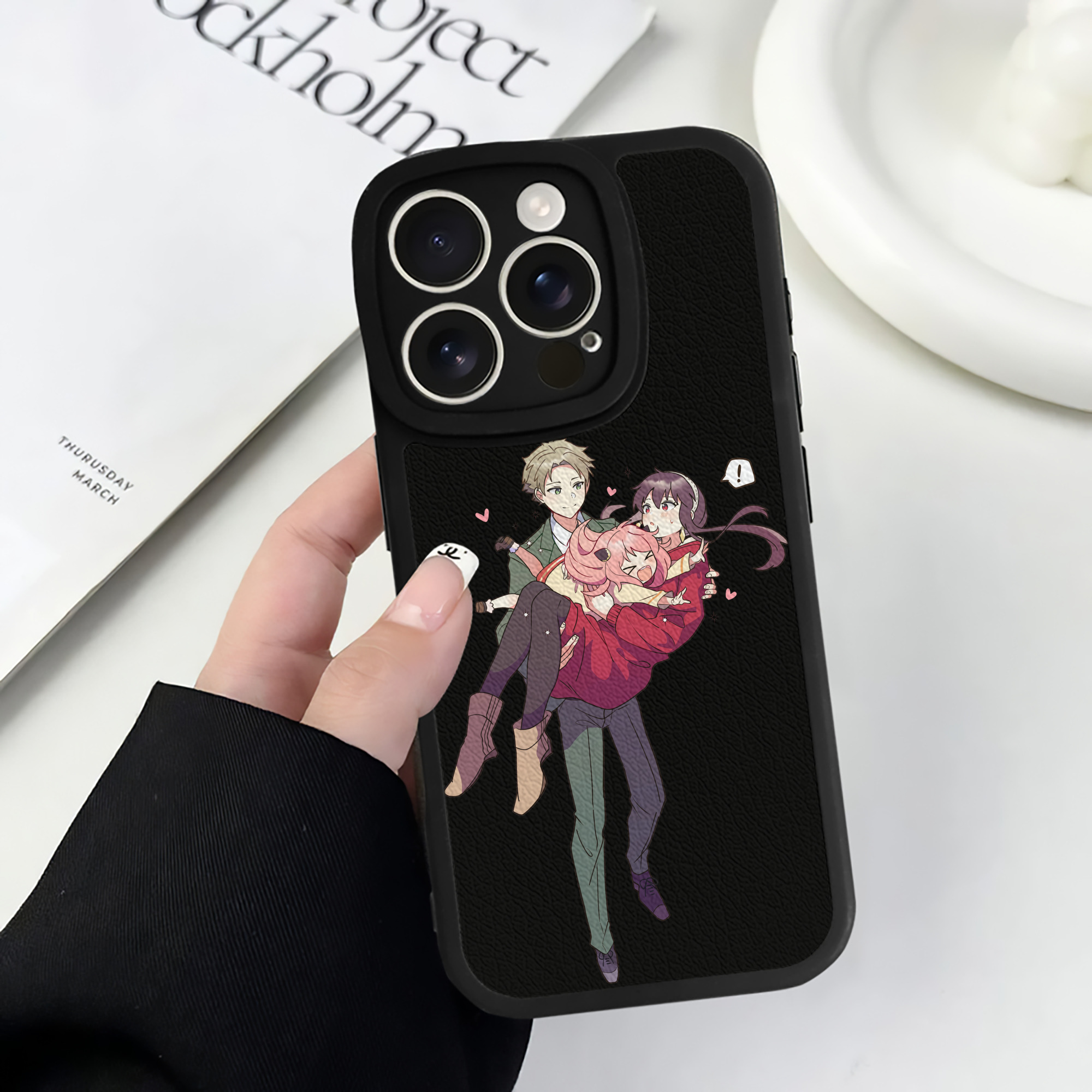 （画像用） SPY×FAMILY间谍家家酒 【iPhone 16シリーズ対応】シリコンスマホケース（レザー調） 材質：シリコン